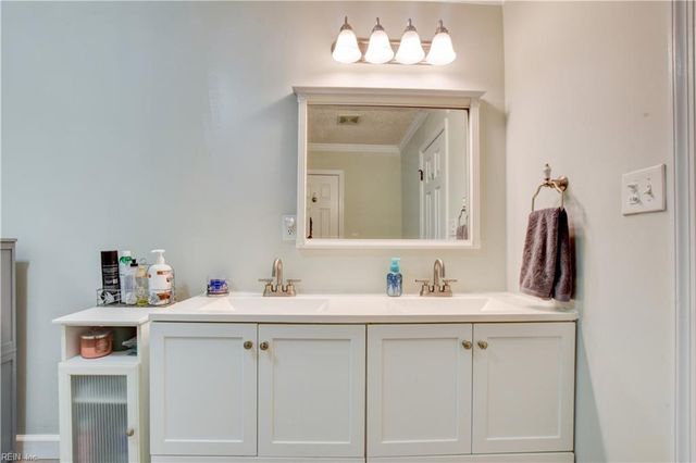 1128 Priscilla LN, Chesapeake, VA 23322
