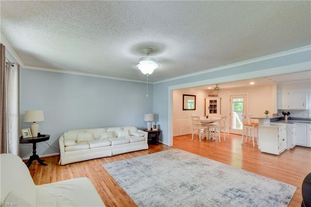 1128 Priscilla LN, Chesapeake, VA 23322