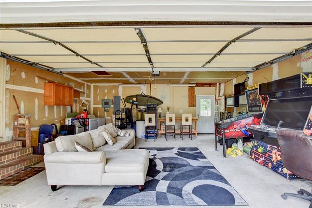 1128 Priscilla LN, Chesapeake, VA 23322