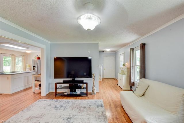 1128 Priscilla LN, Chesapeake, VA 23322