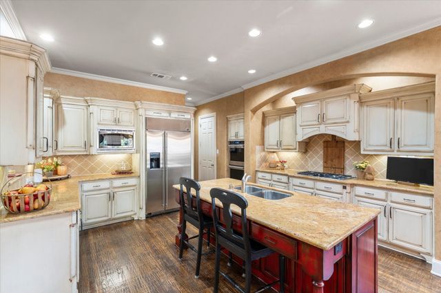 6808 Echo Canyon Drive, Mckinney, TX 75072