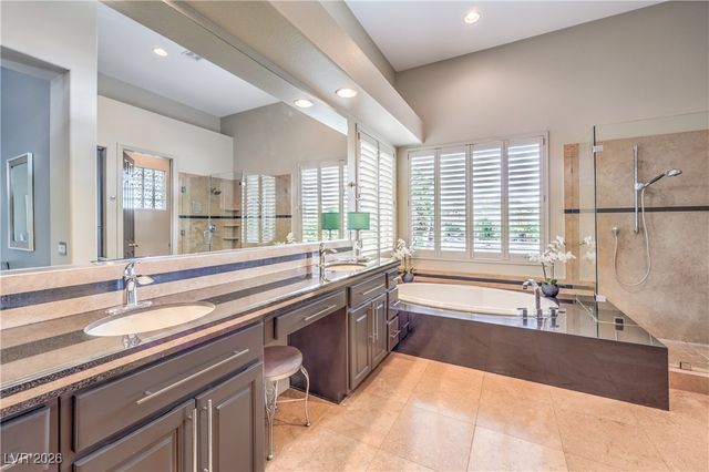 33 Plum Hollow Drive, Henderson, NV 89052