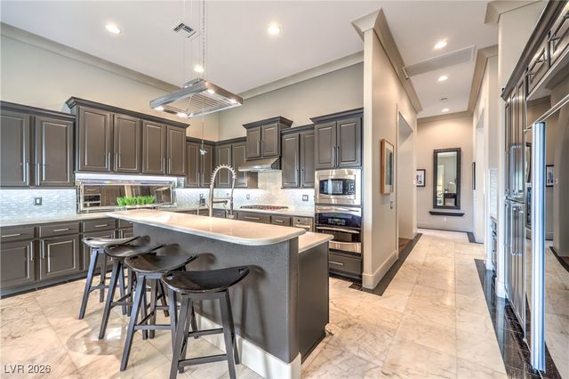 33 Plum Hollow Drive, Henderson, NV 89052