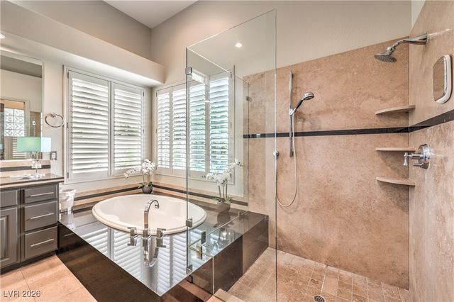 33 Plum Hollow Drive, Henderson, NV 89052