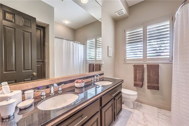 33 Plum Hollow Drive, Henderson, NV 89052