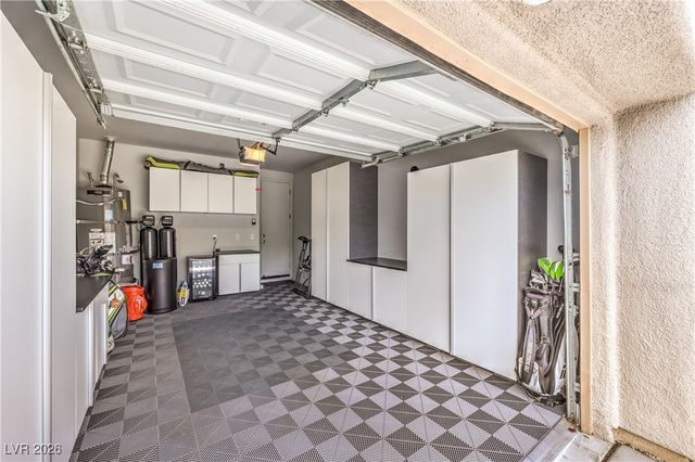 33 Plum Hollow Drive, Henderson, NV 89052