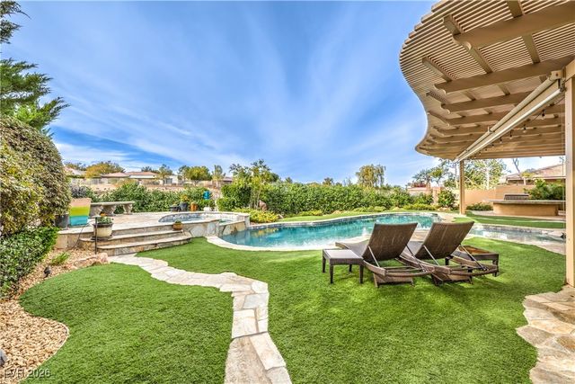 33 Plum Hollow Drive, Henderson, NV 89052