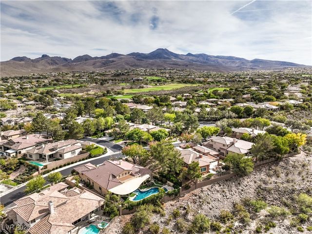 33 Plum Hollow Drive, Henderson, NV 89052