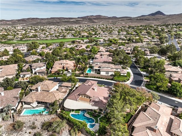 33 Plum Hollow Drive, Henderson, NV 89052