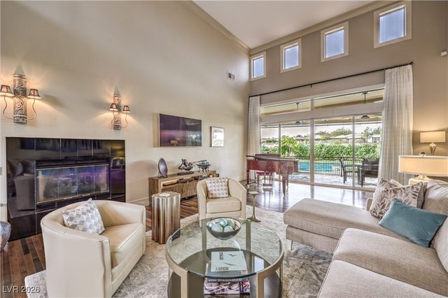 33 Plum Hollow Drive, Henderson, NV 89052