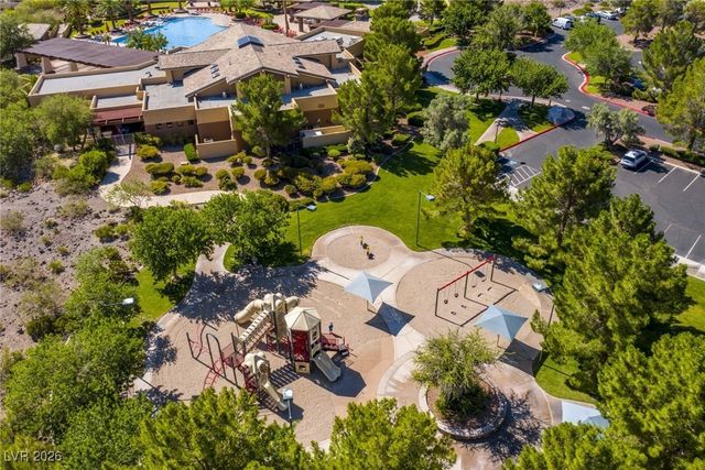 33 Plum Hollow Drive, Henderson, NV 89052