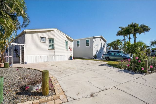 1595 Main ST, Fort Myers Beach, FL 33931