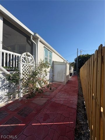 1595 Main ST, Fort Myers Beach, FL 33931