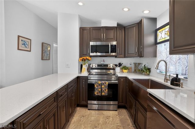 1595 Main ST, Fort Myers Beach, FL 33931