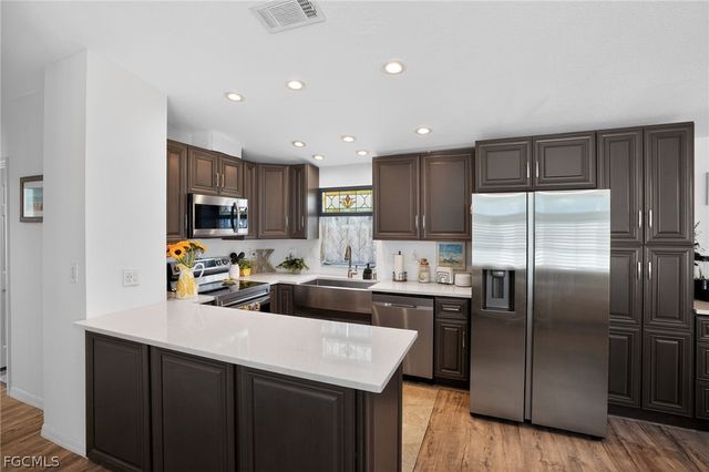 1595 Main ST, Fort Myers Beach, FL 33931