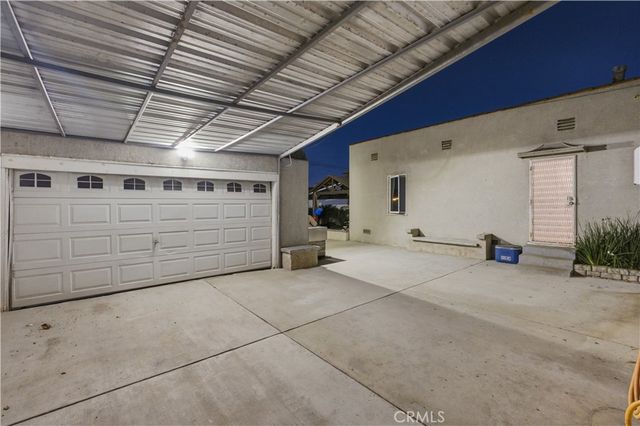 718 S Poinsettia, Compton, CA 90221