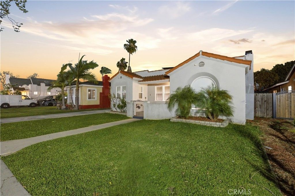 718 S Poinsettia, Compton, CA 90221