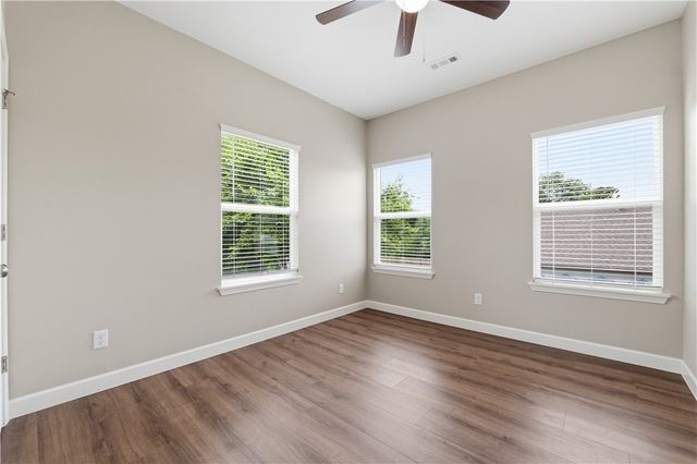 107 Raedels Avenue, Springdale, AR 72764