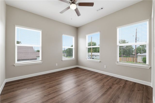 107 Raedels Avenue, Springdale, AR 72764