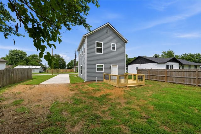 107 Raedels Avenue, Springdale, AR 72764