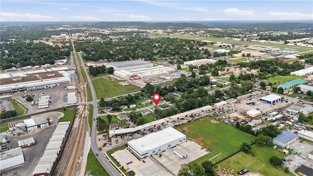 107 Raedels Avenue, Springdale, AR 72764