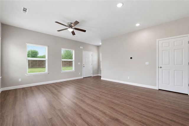 107 Raedels Avenue, Springdale, AR 72764