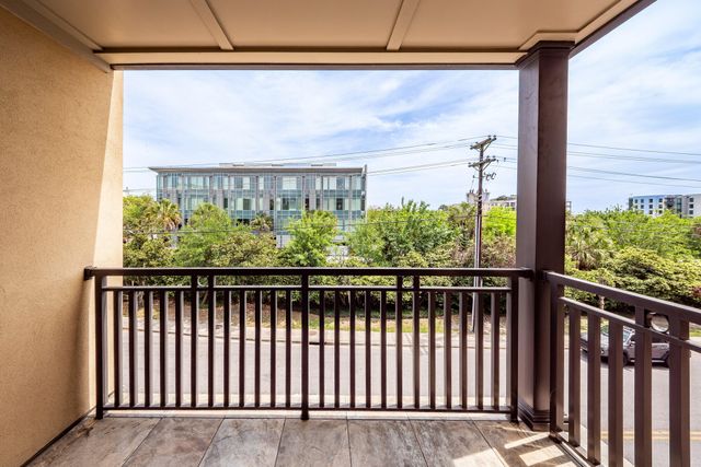 33 Calhoun Street 122, Charleston, SC 29401