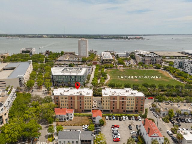 33 Calhoun Street 122, Charleston, SC 29401