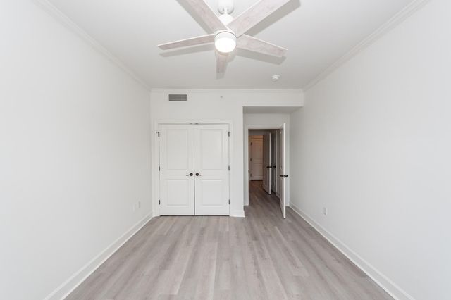 33 Calhoun Street 122, Charleston, SC 29401