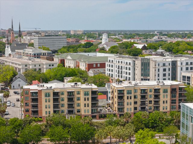 33 Calhoun Street 122, Charleston, SC 29401