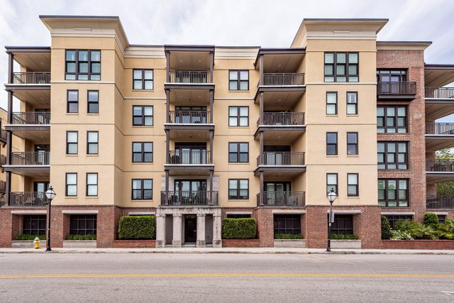 33 Calhoun Street 122, Charleston, SC 29401