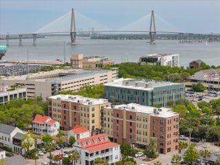 33 Calhoun Street 122, Charleston, SC 29401