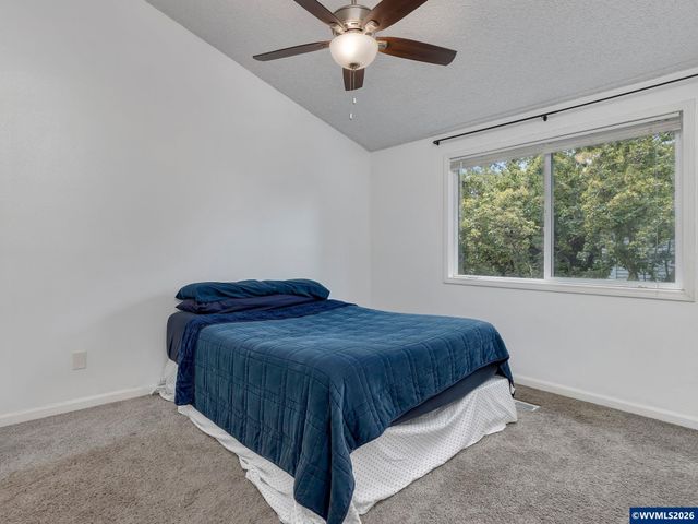 3772 Auburn Rd NE, Salem, OR 97301