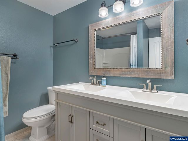 3772 Auburn Rd NE, Salem, OR 97301