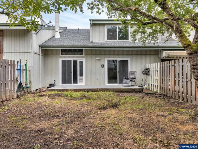 3772 Auburn Rd NE, Salem, OR 97301