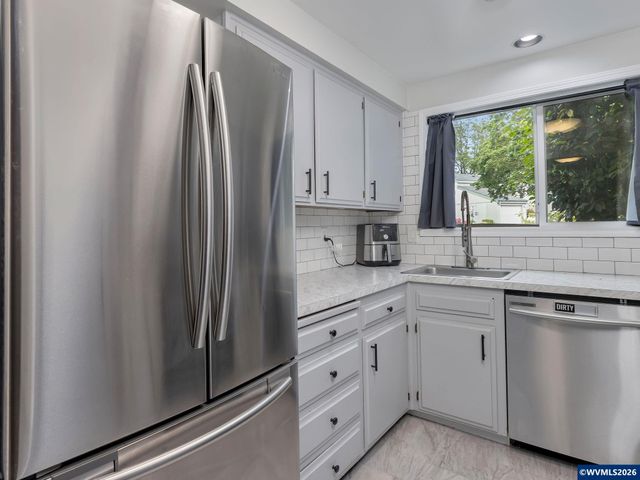 3772 Auburn Rd NE, Salem, OR 97301