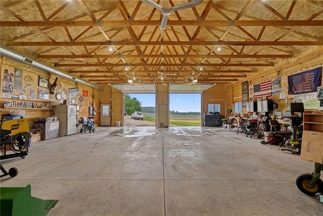 1533 N 700 Road, Baldwin City, KS 66006