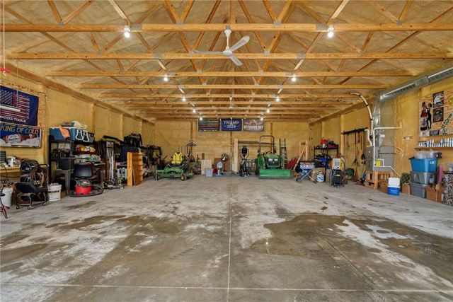 1533 N 700 Road, Baldwin City, KS 66006