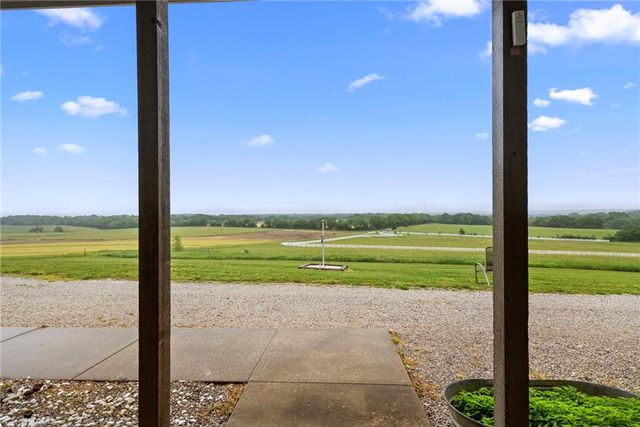 1533 N 700 Road, Baldwin City, KS 66006