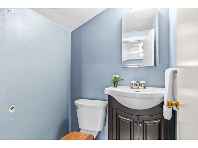 84 W 27TH Ave, Eugene, OR 97405