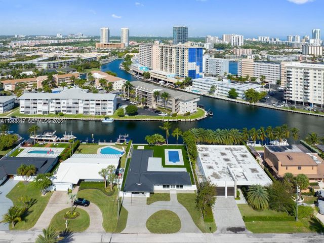 430 Tamarind Dr, Hallandale Beach, FL 33009