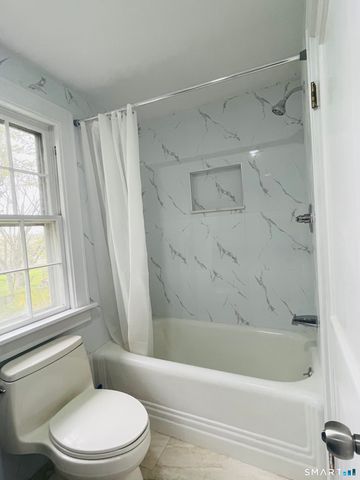 985 Storrs Road, Mansfield, CT 06268