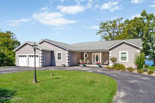 9419 Cherokee Tr, Crossville, TN 38572