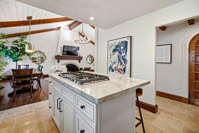 13810 Vista Dorada, Salinas, CA 93908