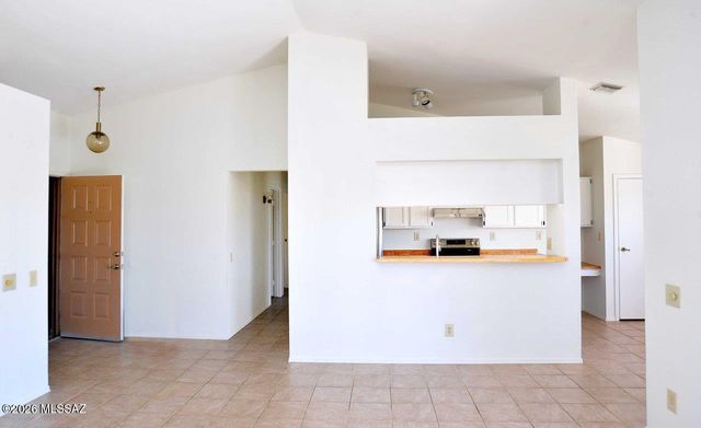 5241 W Eaglestone Loop, Tucson, AZ 85742