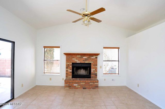 5241 W Eaglestone Loop, Tucson, AZ 85742