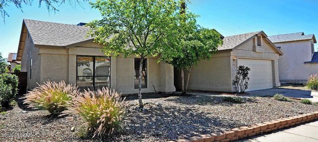 5241 W Eaglestone Loop, Tucson, AZ 85742