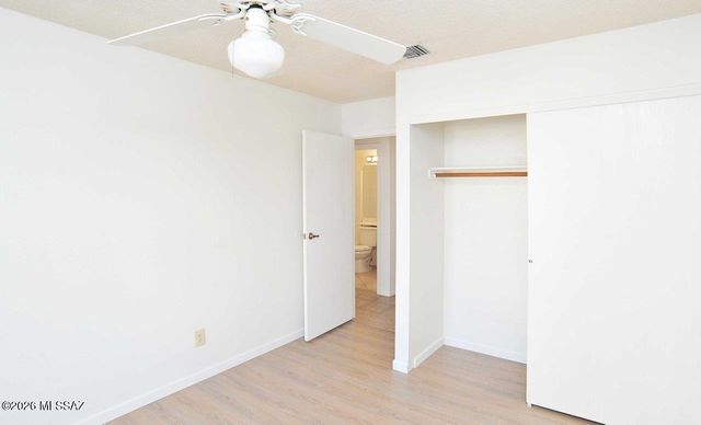 5241 W Eaglestone Loop, Tucson, AZ 85742