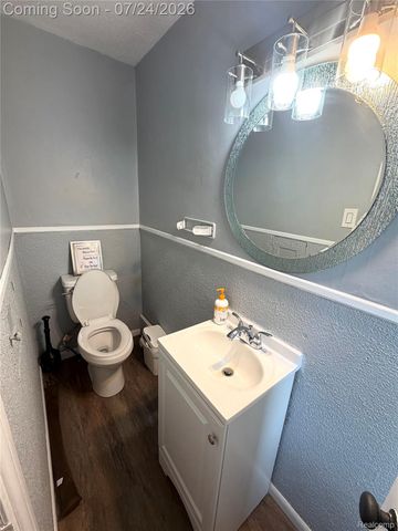 8215 Bramell, Detroit, MI 48239