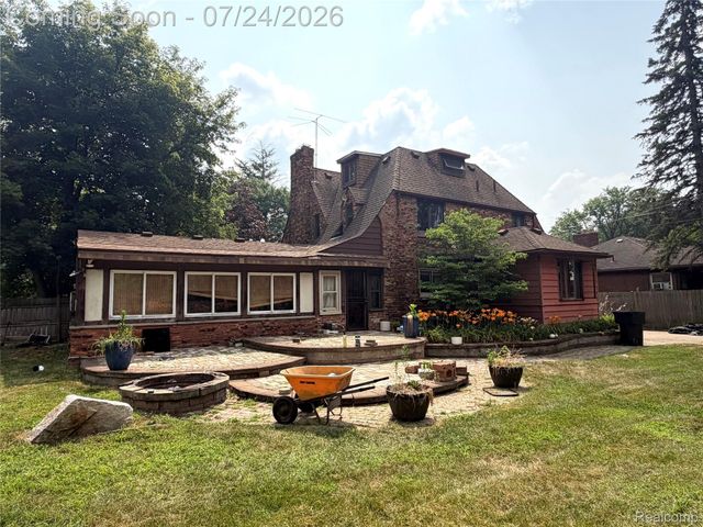 8215 Bramell, Detroit, MI 48239